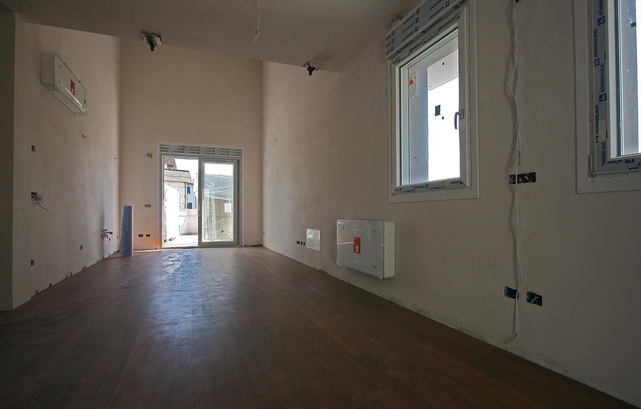 2 rooms Apartment in Livorno, Italy No. 174967