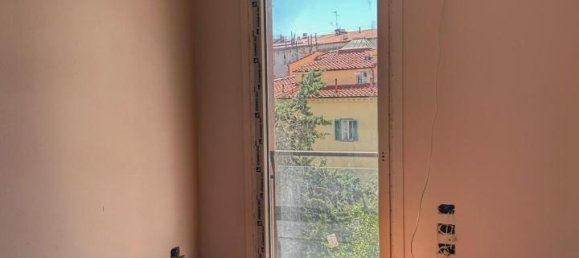 2 rooms Apartment in Livorno, Italy No. 174967 9