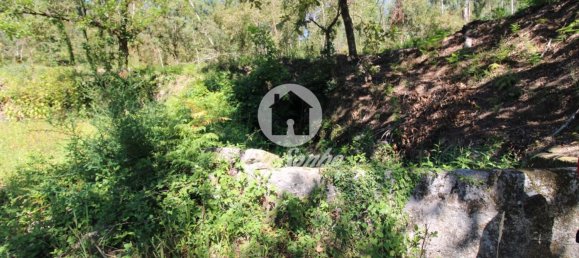 2 bedrooms House in Caires, Portugal No. 61642 12