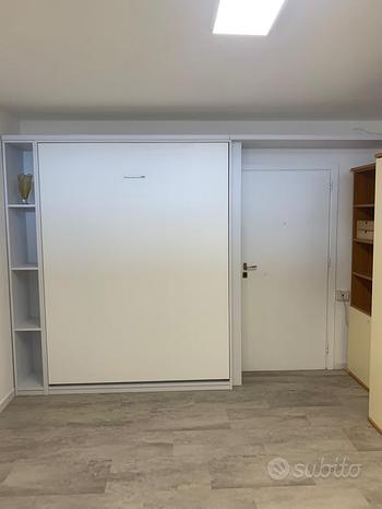 Imóvel comercial de 1 divisão em Cagliari, Italy N.º 281779