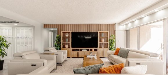 3 dormitorios propiedad comercial en venta en Miami, Miami-Dade, Florida, USA № 614510 10
