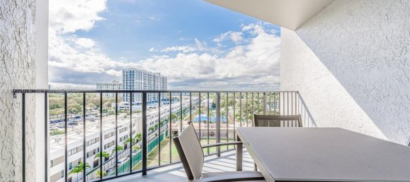 3 dormitorios propiedad comercial en venta en Miami, Miami-Dade, Florida, USA № 614510 9