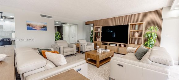 3 dormitorios propiedad comercial en venta en Miami, Miami-Dade, Florida, USA № 614510 8