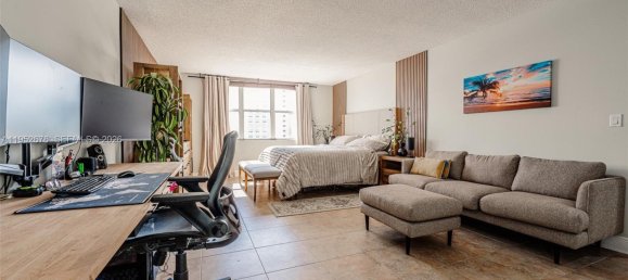 3 dormitorios propiedad comercial en venta en Miami, Miami-Dade, Florida, USA № 614510 23