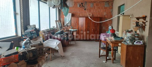 5 rooms Building in Massa Lombarda, Italy No. 14106 12