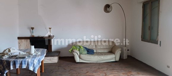 5 rooms Building in Massa Lombarda, Italy No. 14106 4