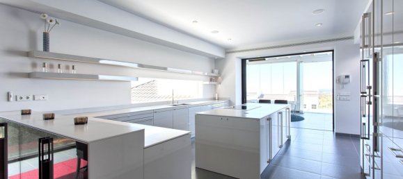 5 bedrooms Villa in Benahavis, Spain No. 2980 19