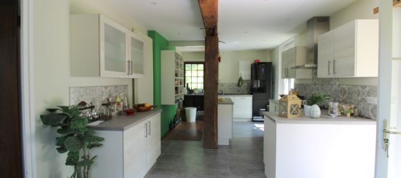 4 bedrooms House in Breval, France No. 187616 2