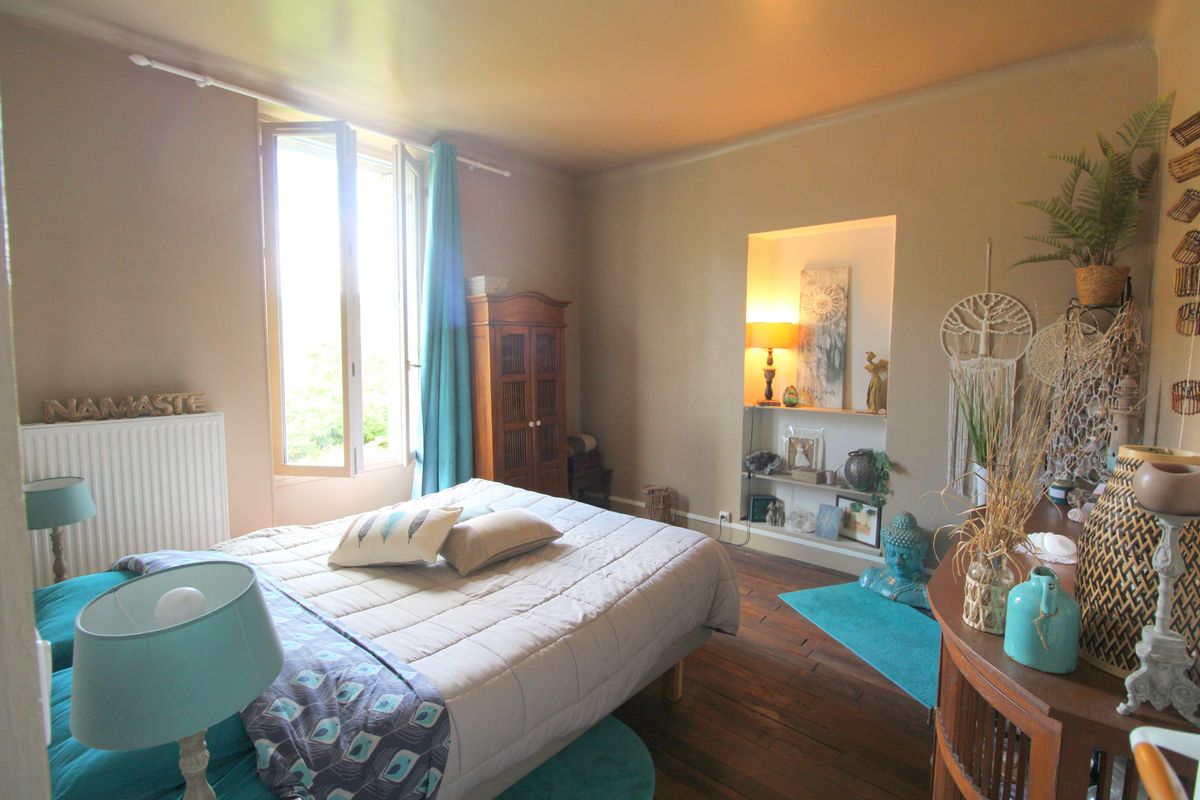 4 bedrooms House in Breval, France No. 187616