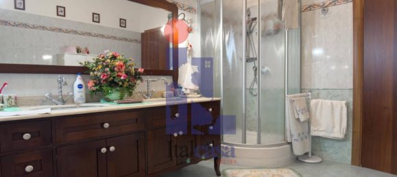 3 bedrooms Villa in Latina, Italy No. 277199 21