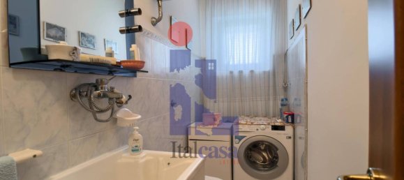 3 bedrooms Villa in Latina, Italy No. 277199 18