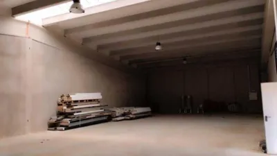 431m² Warehouse in Zaragoza, Spain No. 62459