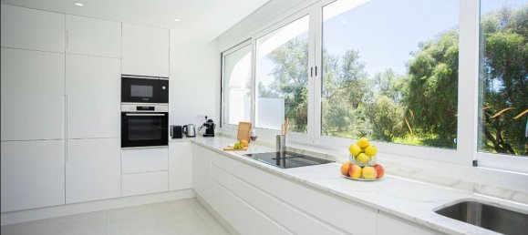 4 bedrooms Townhouse in Marbella, Spain No. 142358 11