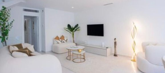 4 bedrooms Townhouse in Marbella, Spain No. 142358 2