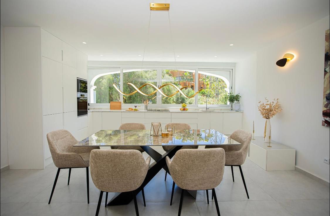 4 bedrooms Townhouse in Marbella, Spain No. 142358