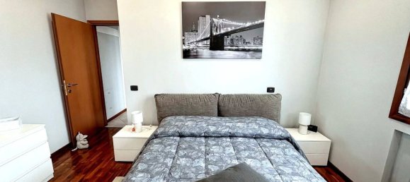 3 Schlafzimmer Wohnung in San Prospero, Italy, Nr. 327791 8