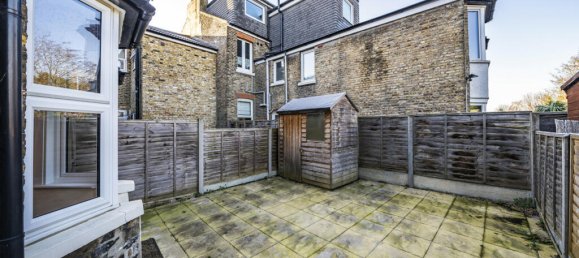 3 bedrooms House in London, United Kingdom No. 7659 13