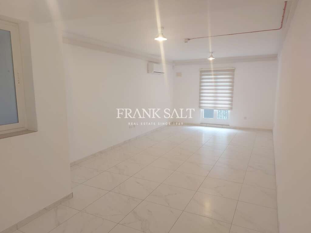  مكتب في Burmarrad, Malta 140متر مربع رقم 12574