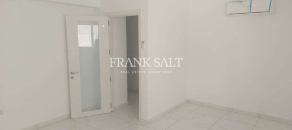  مكتب في Burmarrad, Malta 140متر مربع رقم 12574 2