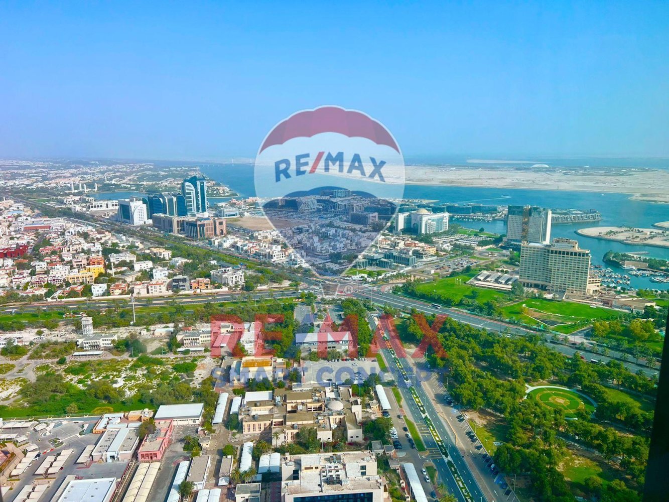 4 bedrooms Apartment in Corniche Road, UAE No. 22062