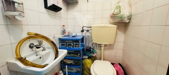 36m² Commercial property in Elvas, Portugal No. 87610 8