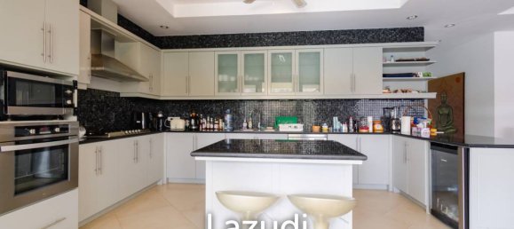 5 bedrooms Villa in Hua Hin, Thailand No. 26796 9