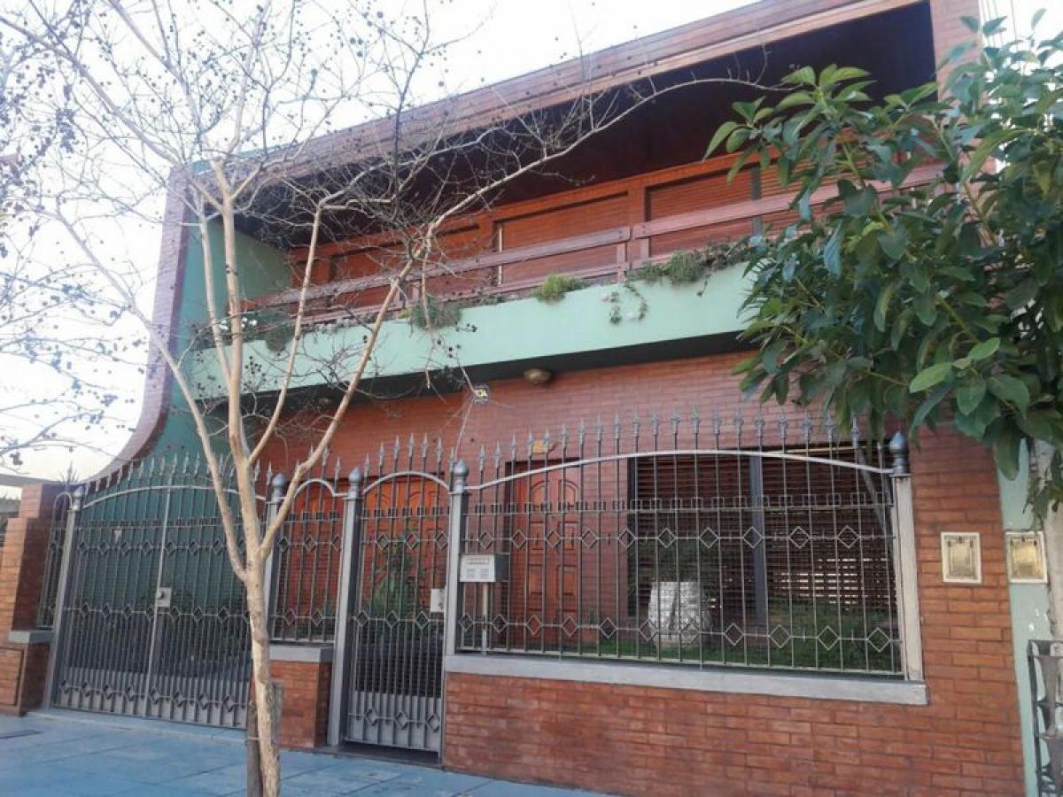 4 Schlafzimmer Haus in Lanus, Argentina, Nr. 60120