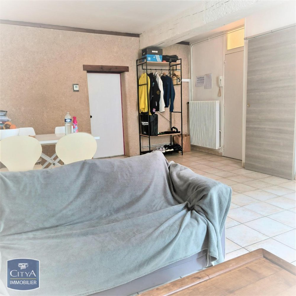 1 chambre Bâtiment à Orléans, France No. 73028