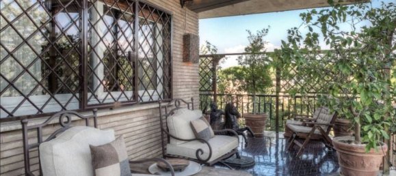 4 bedrooms Apartment in Rome, Italy No. 334943 5