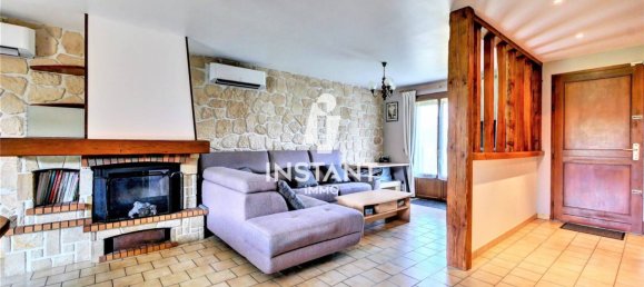 Villa de 3 dormitorios en Aubepierre-Ozouer-le-Repos, France No. 135163 9