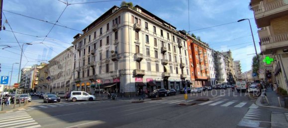 2 bedrooms Apartment in Milan, Italy No. 341937 8
