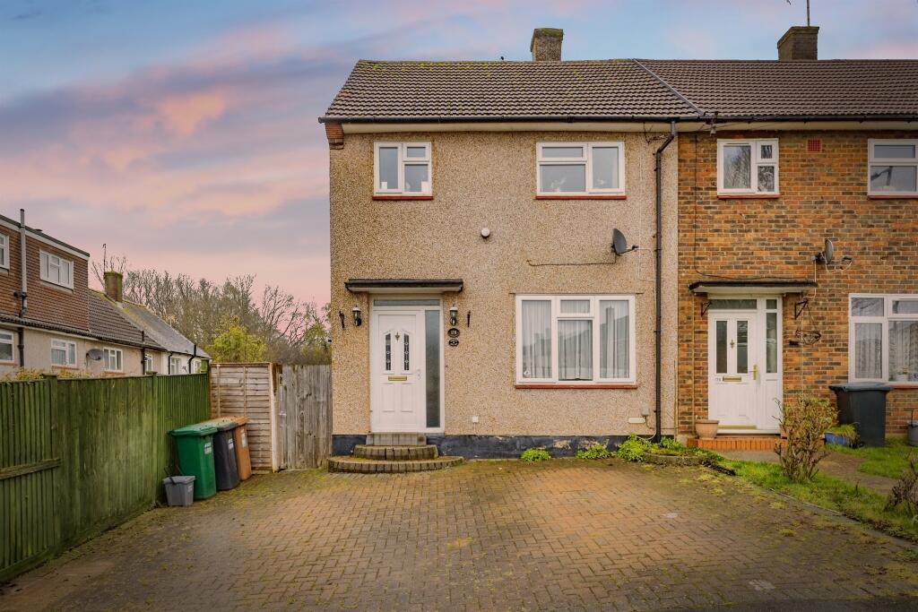 2 bedrooms Commercial property in Watford, United Kingdom No. 6051