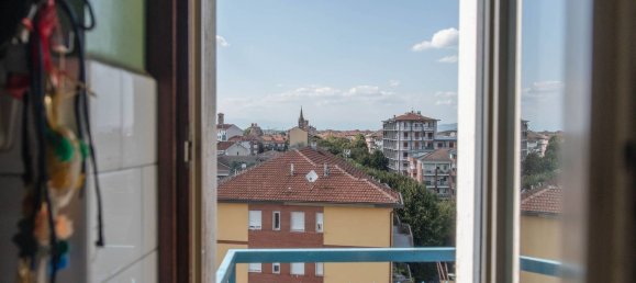 3 chambres Appartement à Carmagnola, Italy No. 316703 8