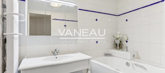 3 bedrooms Apartment in Paris, France No. 164463 10