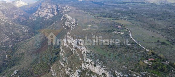 6 bedrooms House in Avola, Italy No. 72764 6