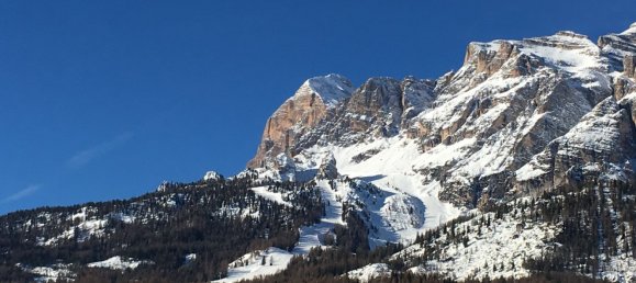 Пентхаус с 4 комнатами в Кортина д’Ампеццо, Италия № 159524 2