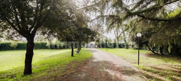 5 bedrooms Villa in Rome, Italy No. 290008 7