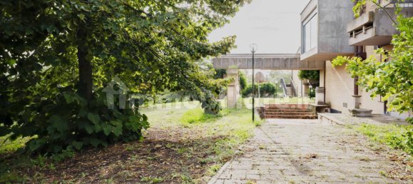 5 bedrooms Villa in Rome, Italy No. 290008 22