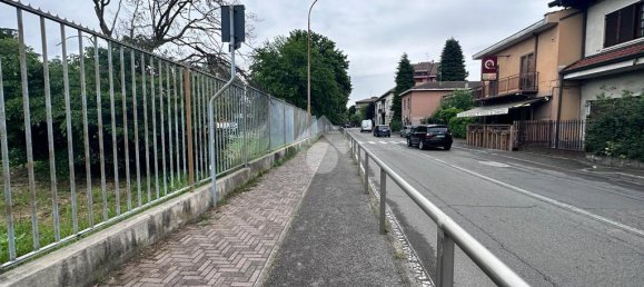 2-Zimmer Gewerbliche Immobilie in Desio, Italy, Nr. 105042 8