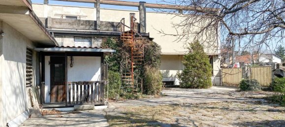 قطعة أرض في Olgiate Olona, Italy 994متر مربع رقم 119720 10