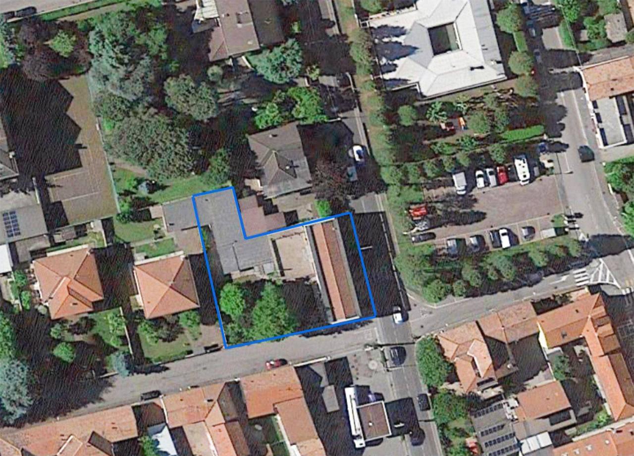  قطعة أرض في Olgiate Olona, Italy 994متر مربع رقم 119720