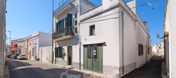 Casa de 2 dormitorios en Taviano, Italy No. 188075 2