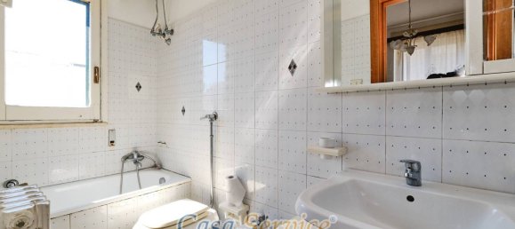 Casa de 2 dormitorios en Taviano, Italy No. 188075 31