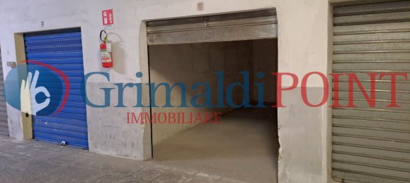 20m² Garage in Lecce, Italy No. 35437 3