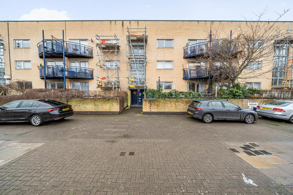 1 bedroom Apartment in London, United Kingdom No. 7608