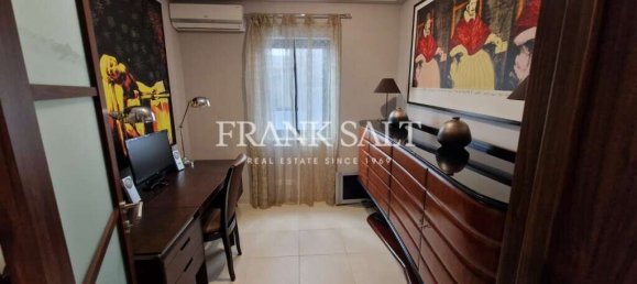 2 bedrooms Apartment in Sliema, Malta No. 8830 3