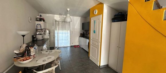 Casa de 2 dormitorios en La Fare-les-Oliviers, France No. 289648 2