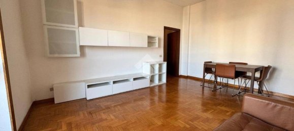 Квартира с 2 спальнями в Монца, Италия № 119955 9