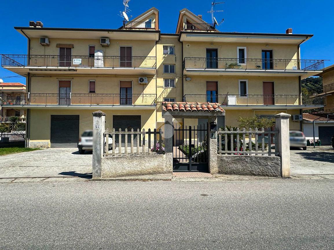 Apartamento de 6 habitaciónes en Nocera Terinese, Italy No. 136587