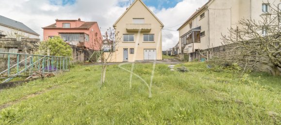 2 bedrooms House in Bertrange, France No. 70908 12